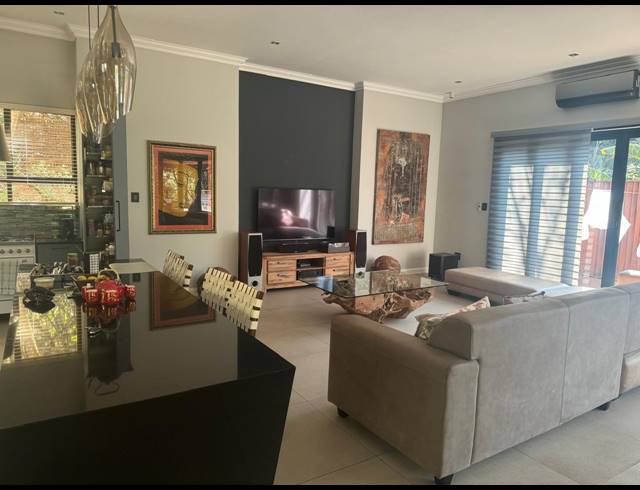 3 BEDROOM HOUSE FOR SALE IN ZIMBALI ESTATE